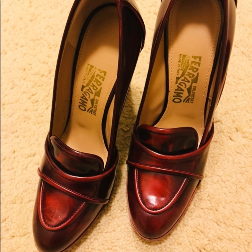 Salvatore Ferragamo women pumps
